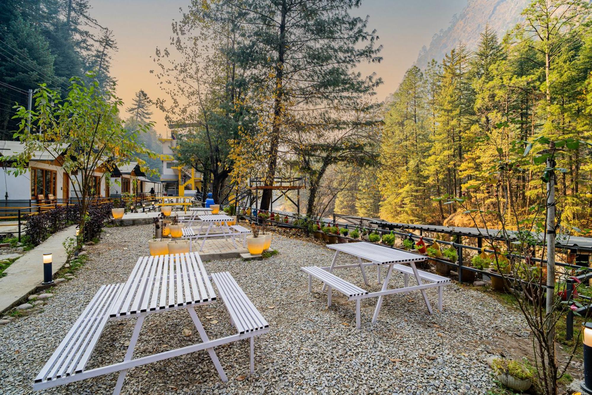 The Hosteller Kasol, Riverside Luaran gambar